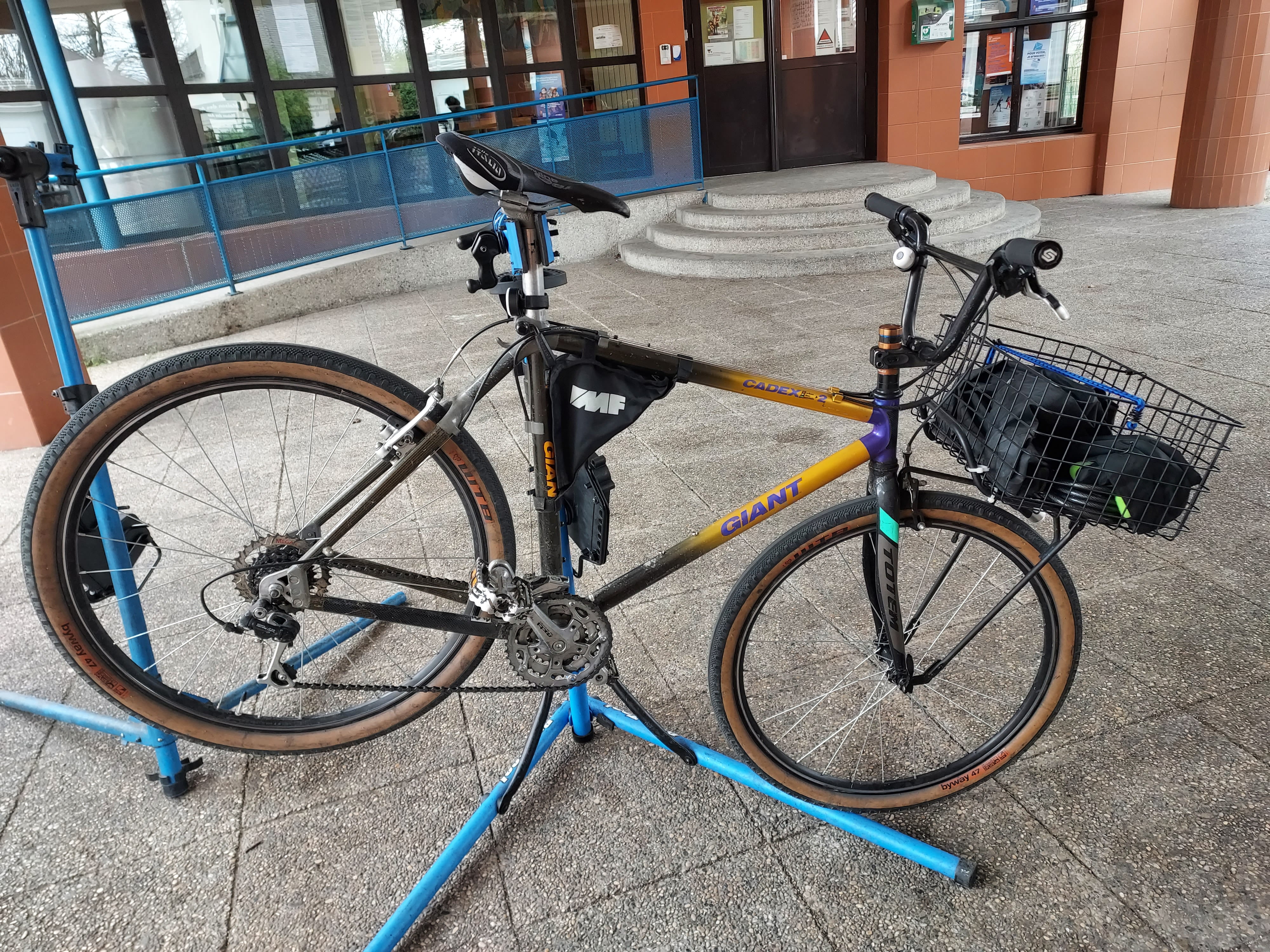 Giant Commuter